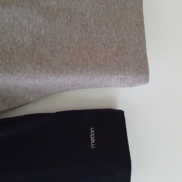 MOTION ATHLEISURE GRAY BLACK QUARTER ZIP LONG SLEEVE PULLOVER SIZE SMALL NWT - Picture 4 of 7